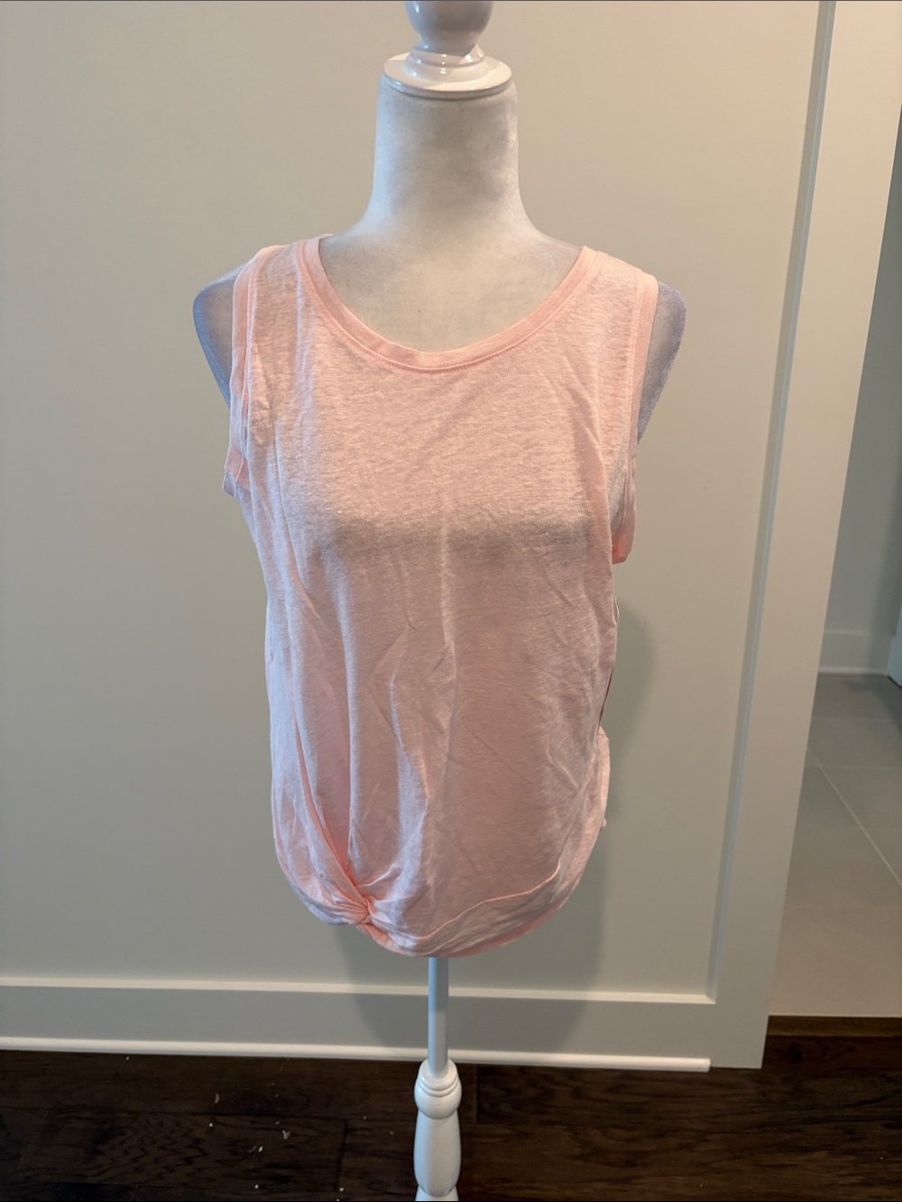 New With Tags Athleta Knot Zephyr Tank Sz M